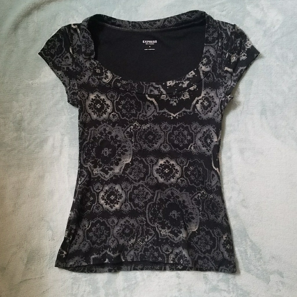 Express sexy basics black print tee